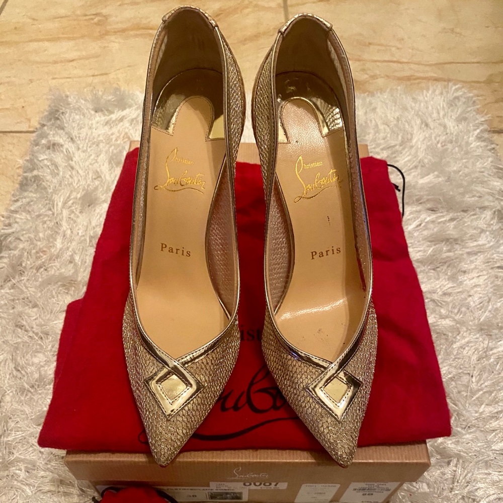 COPY - Christian Louboutin gold heels 100mm